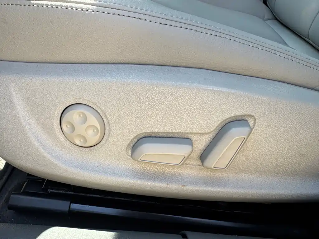 Audi A6L 2014 TFSI standard model купить на сайте DeffCars
