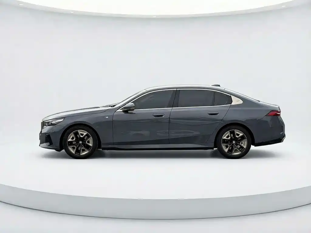 BMW 5 Series 2024 525Li M Sports Package купить на сайте DeffCars