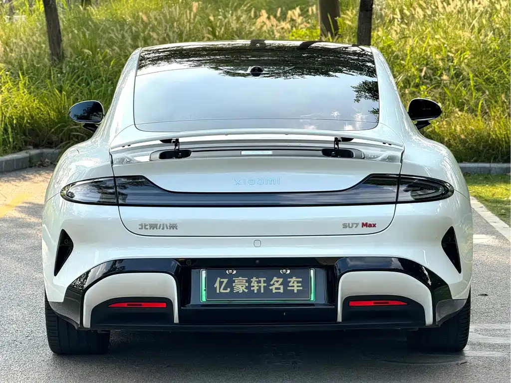 Xiaomi SU7 2024 four-wheel drive, ultra-long battery life, high-end smart driving Max version купить на сайте DeffCars
