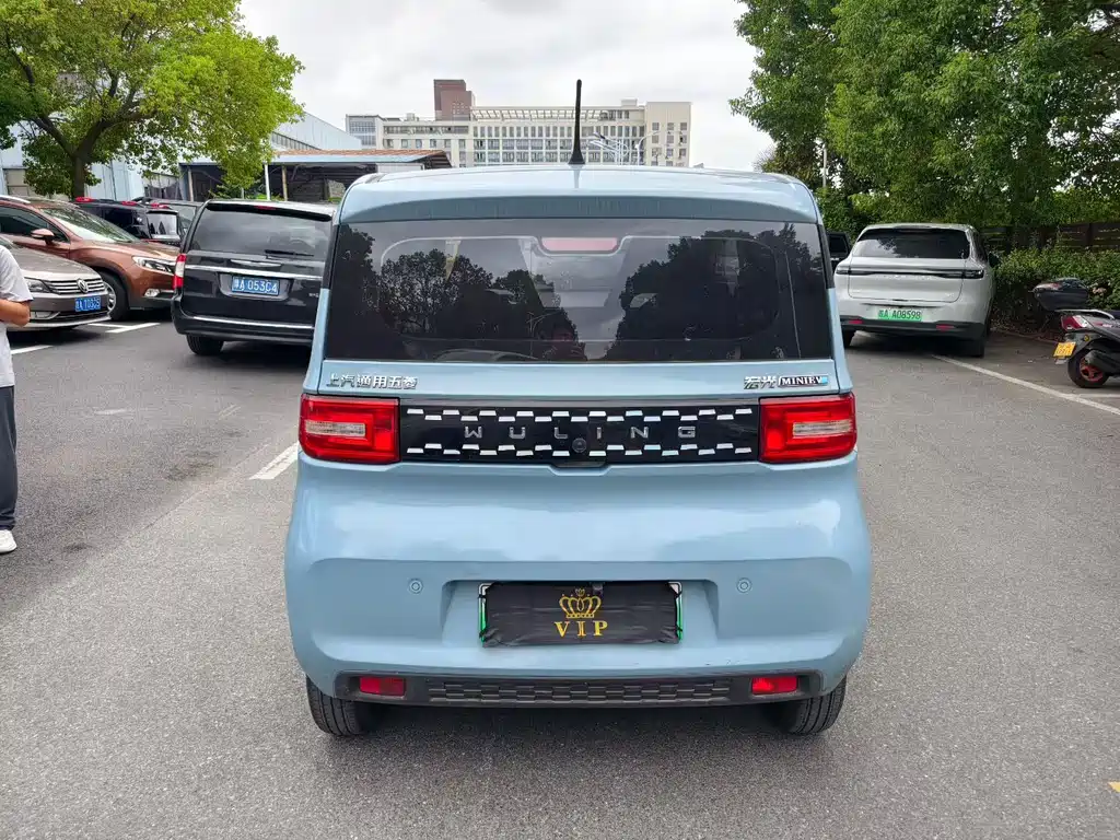 Hongguang MINIEV 2021 Macaron Sandwich Model 170km Lithium Iron Phosphate купить на сайте DeffCars