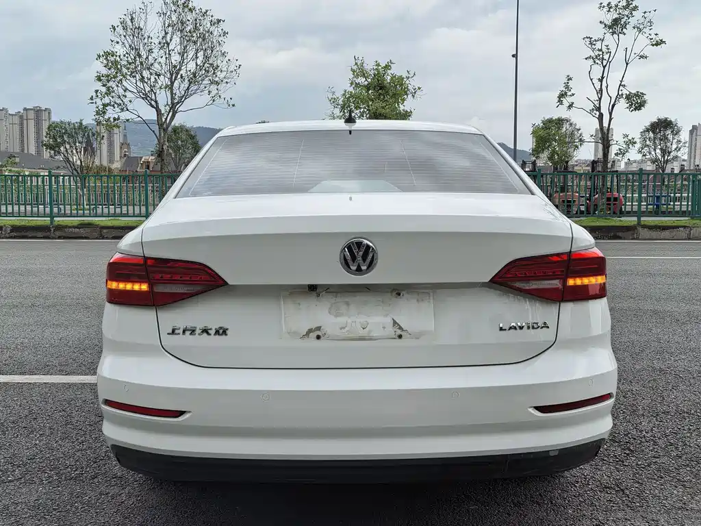 Lavida 2019 1.5L Automatic Fashion Edition National VI купить на сайте DeffCars