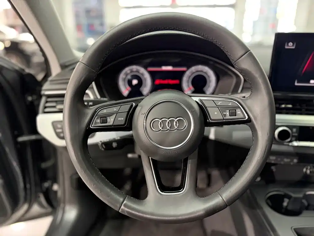 Audi A4L 2023 40 TFSI Fashionable and Dynamic купить на сайте DeffCars