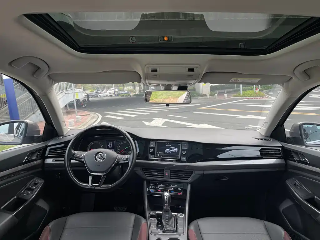 Bora 2020 1.5L automatic elite model купить на сайте DeffCars
