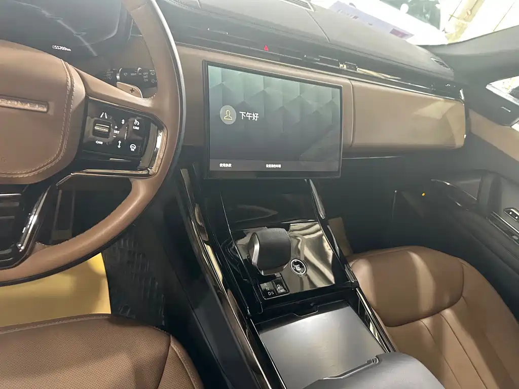 Range Rover Sport 2024 400PS Dynamic SE купить на сайте DeffCars