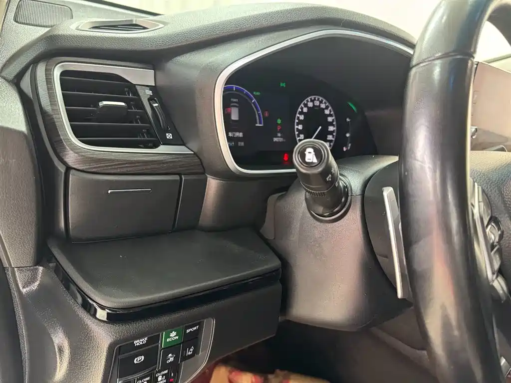 Alison 2022 2.0L e:HEV Deluxe Edition купить на сайте DeffCars