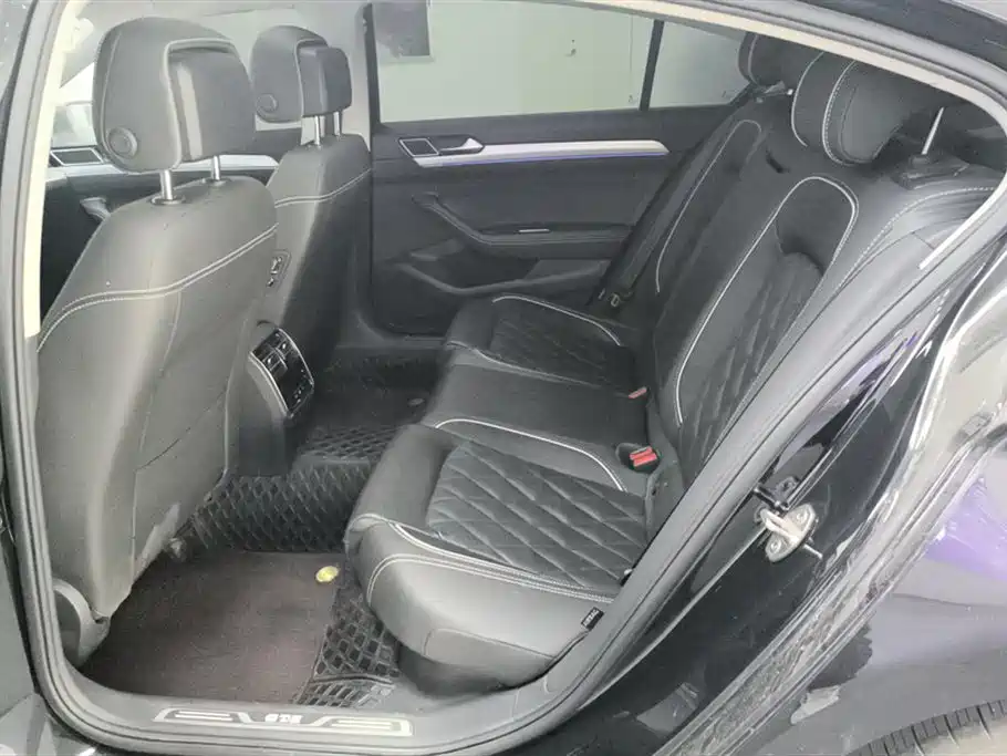 Magotan PHEV 2022 GTE luxury model купить на сайте DeffCars