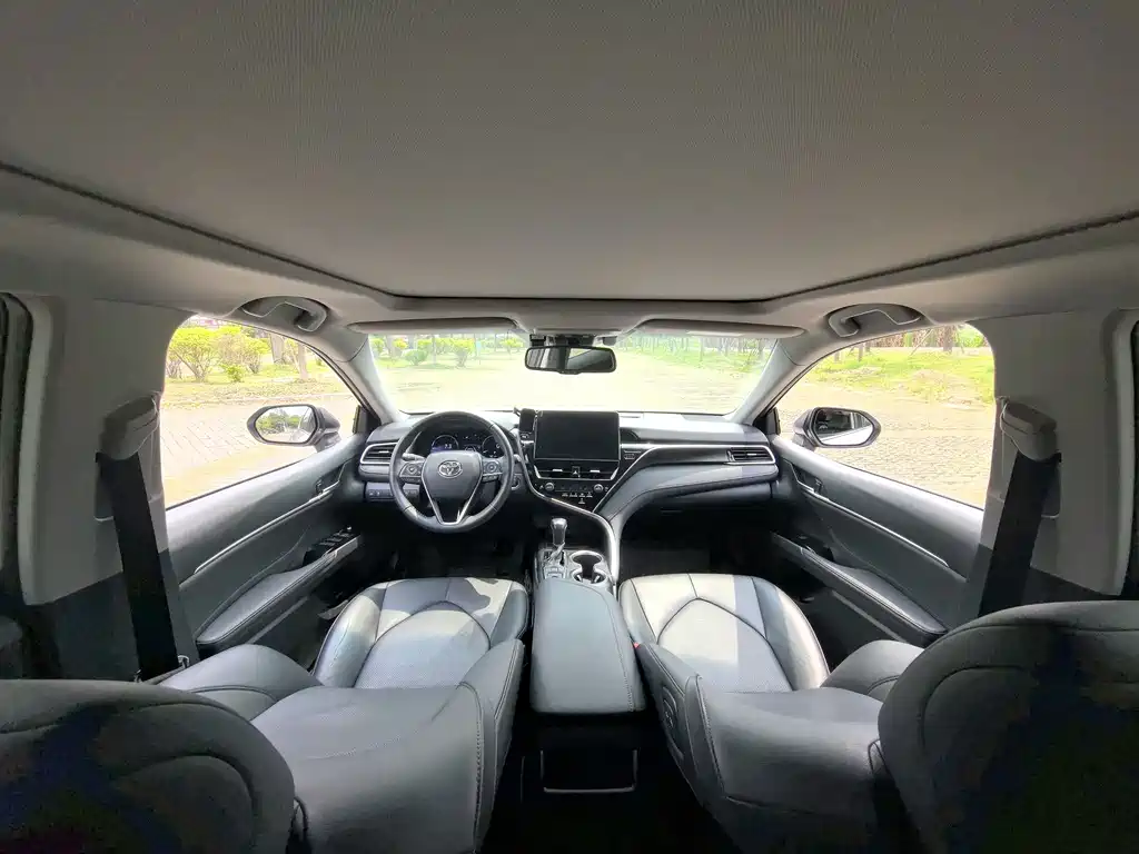 Camry 2021 2.5G Deluxe Edition купить на сайте DeffCars