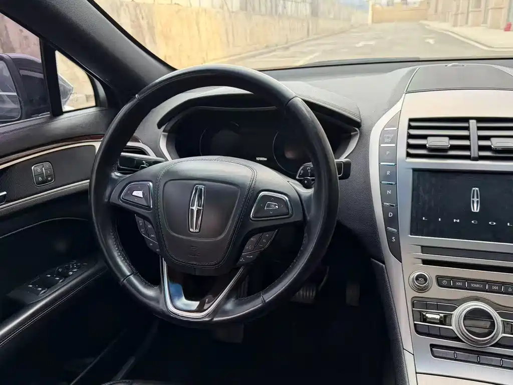 Lincoln MKZ 2017 2.0T Zunya Edition купить на сайте DeffCars