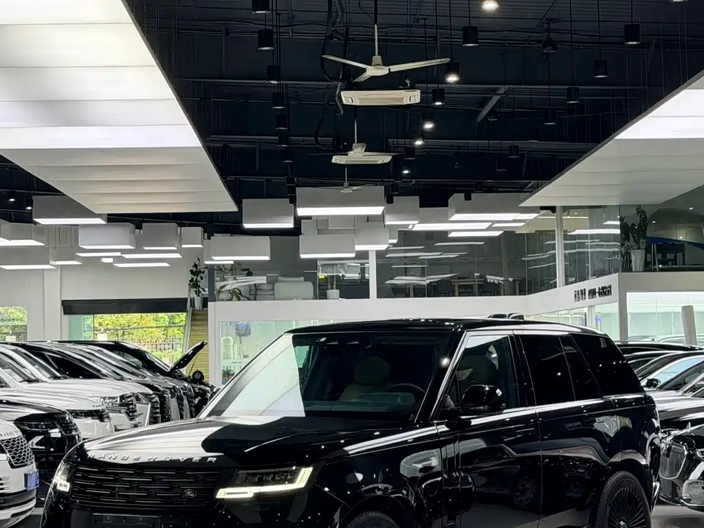 Range Rover 2025 3.0 L6 360PS Grand Edition купить на сайте DeffCars