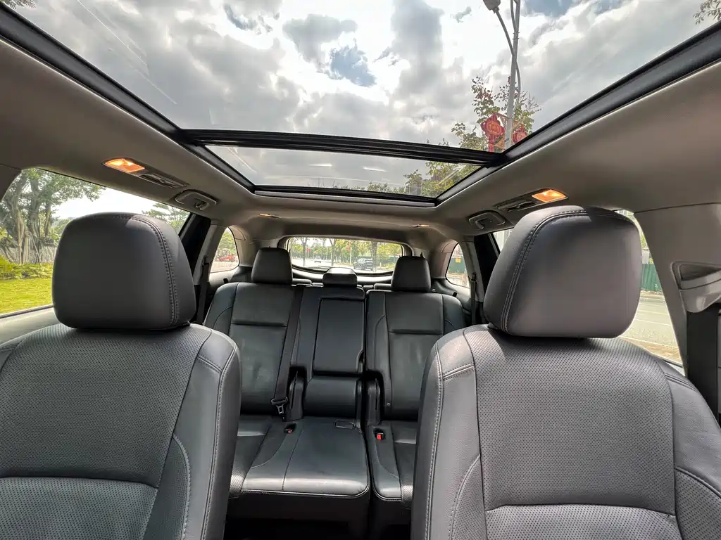 Highlander 2018 2.0T two-wheel drive luxury version, 7 seats, National V купить на сайте DeffCars