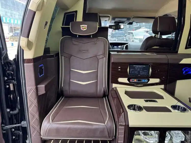 Escalade 2017 6.2L ESV Platinum Edition Extended Model купить на сайте DeffCars