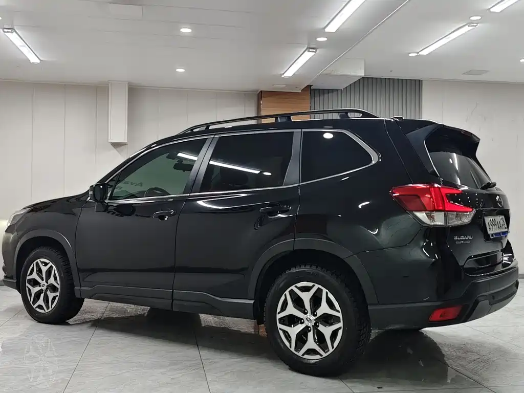 Forester 2022 2.0i AWD Deluxe Edition EyeSight купить на сайте DeffCars