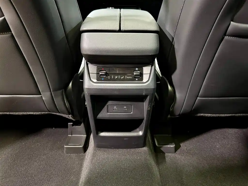 Ruijie 2025 Ruijie L 2.0T EcoBoost two-wheel drive seven-seat luxury model купить на сайте DeffCars
