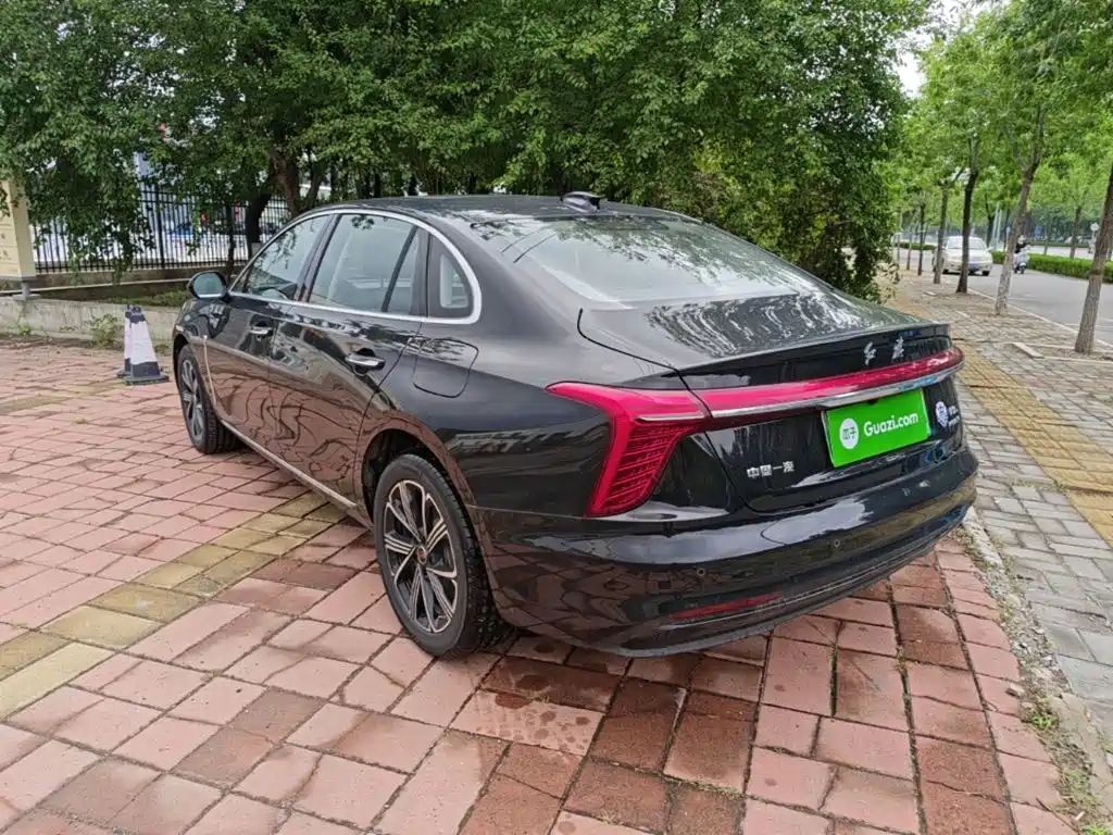 Hongqi H5 PHEV 2025 170 super hybrid version купить на сайте DeffCars