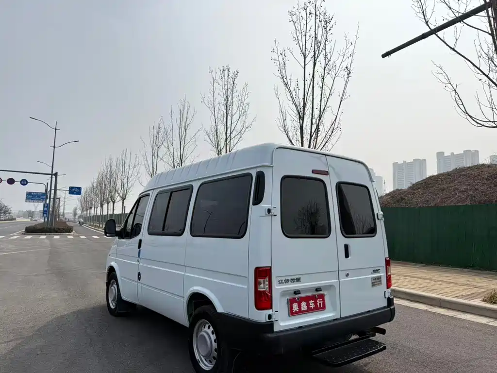Teshun 2021 2.8T Space King Taurus short-axle mid-high roof 6-seater diesel National VI JX493 купить на сайте DeffCars
