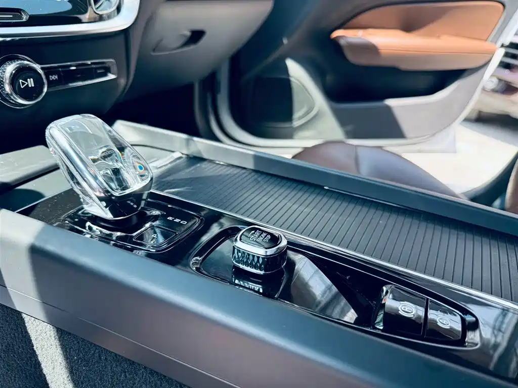 Volvo S60 2023 B4 Zhiyi Luxury Edition купить на сайте DeffCars