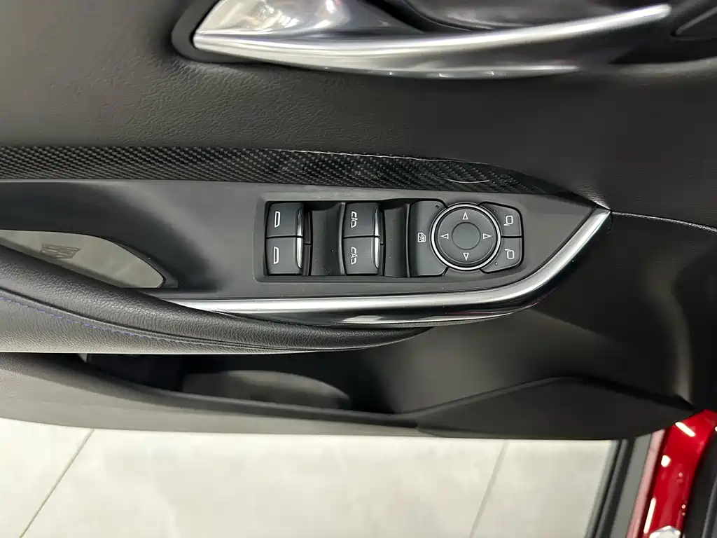 Cadillac XT4 2024 28T four-wheel drive luxury model купить на сайте DeffCars