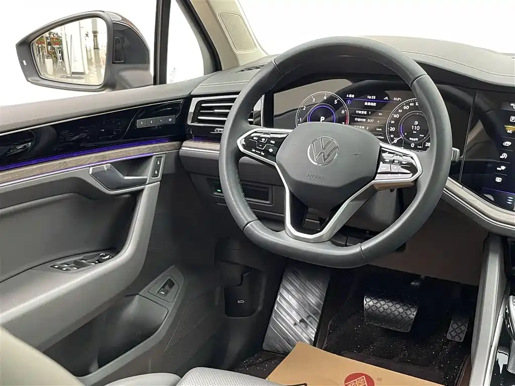 Touareg 2023 3.0TSI Ruixiang Edition Classic Sports Package купить на сайте DeffCars