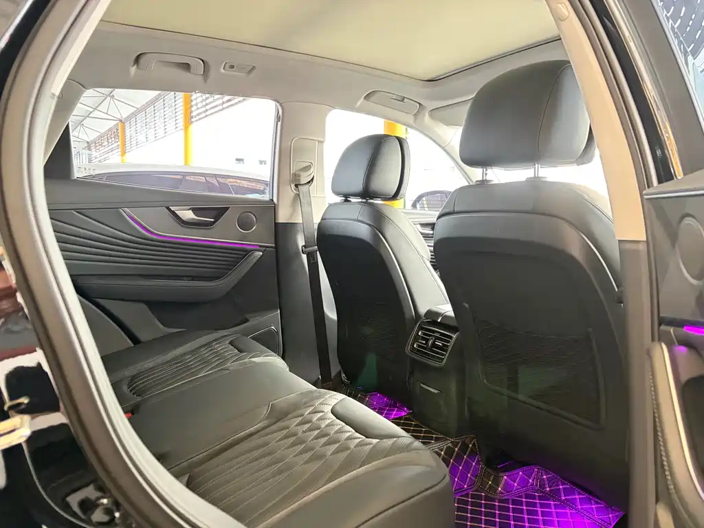 Hongqi HS5 2023 2.0T Qixiang Pro 500,000 Commemorative Edition купить на сайте DeffCars