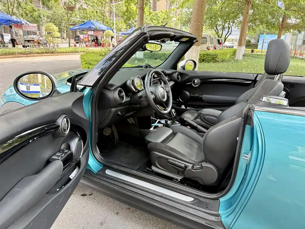 MINI 2019 1.5T COOPER CABRIO Classic купить на сайте DeffCars