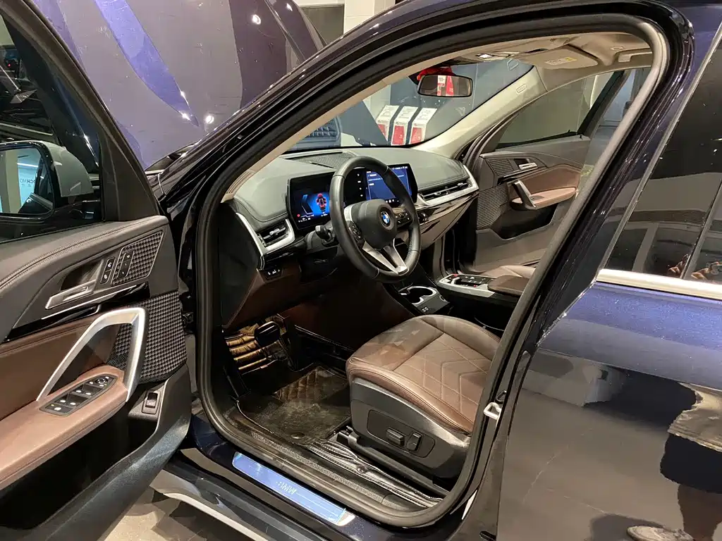 BMW X1 2023 sDrive20Li X Design Package купить на сайте DeffCars