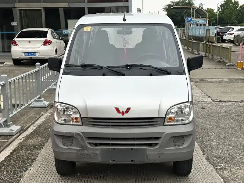 Wuling Zhiguang 2019 1.2L S Practical Model купить на сайте DeffCars
