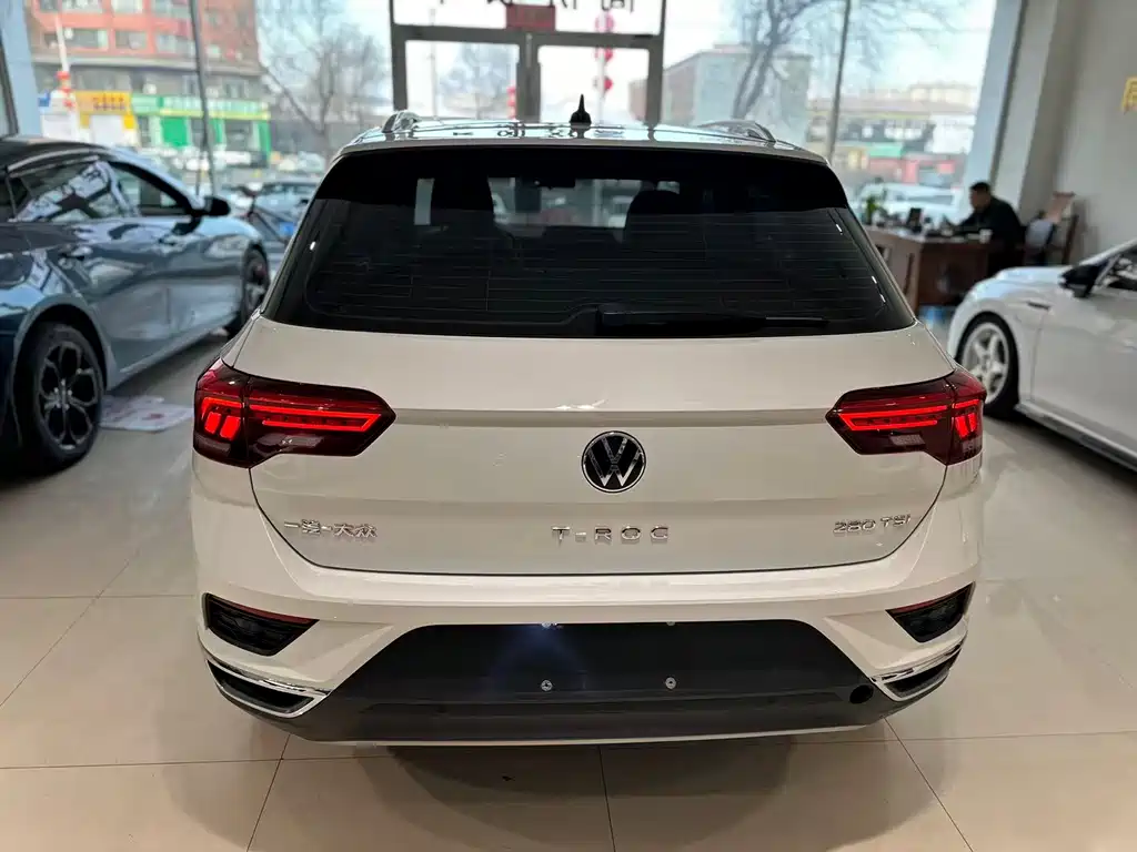 T-ROC 2021 280TSI DSG two-wheel drive comfortable and connected 30th anniversary commemorative edition купить на сайте DeffCars