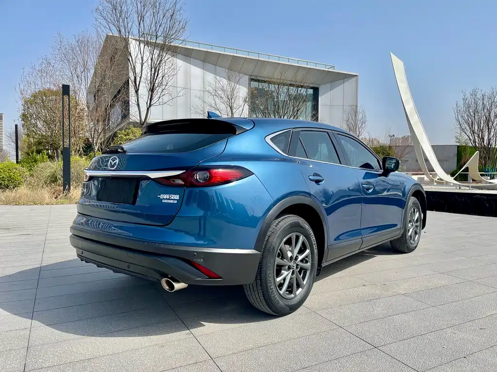 Mazda CX-4 2020 2.0L automatic two-wheel drive Blue Sky Vibrant Edition купить на сайте DeffCars