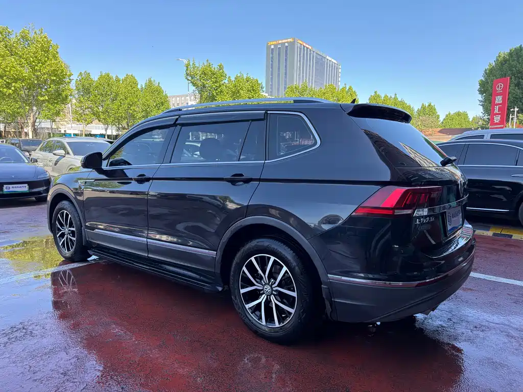 Tiguan L 2018 facelift 330TSI automatic two-wheel drive luxury version купить на сайте DeffCars
