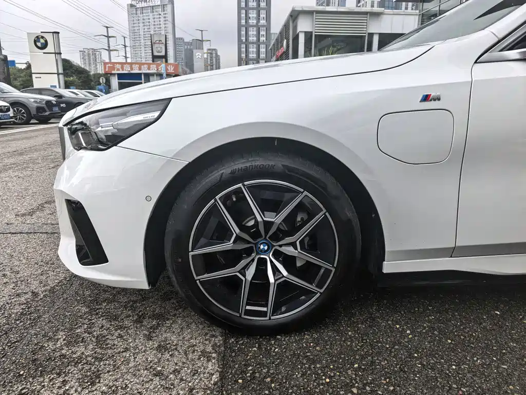 BMW i5 2024 eDrive 35L Exclusive M Sports Package купить на сайте DeffCars