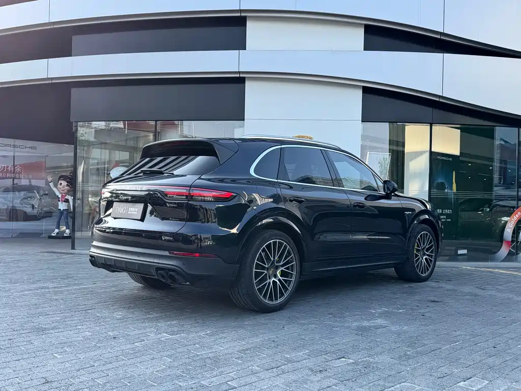 Cayenne New Energy 2020 Cayenne E-Hybrid 2.0T купить на сайте DeffCars