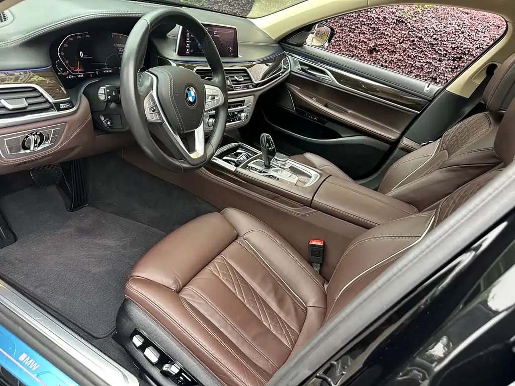 BMW 7 Series 2019 730Li Luxury Package купить на сайте DeffCars