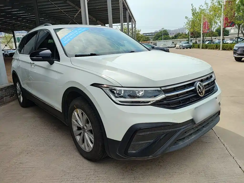 Tiguan L 2024 Outstanding Model 300TSI Automatic Two-wheel Drive Dragon Edition купить на сайте DeffCars