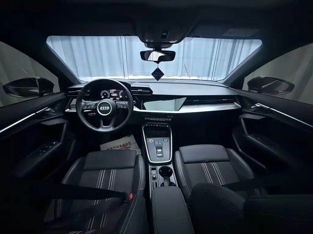 Audi A3 2023 A3L Limousine 35 TFSI Fashionable and Sporty купить на сайте DeffCars
