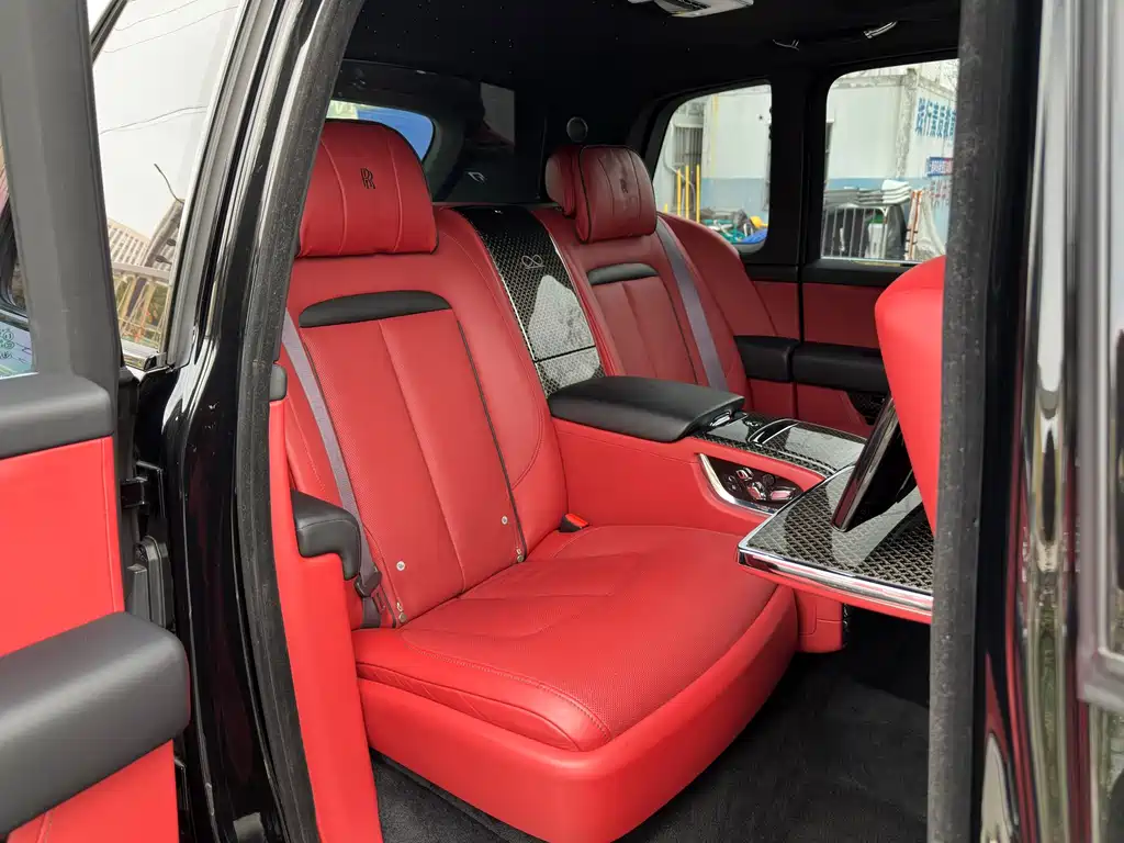 Cullinan 2018 four-seat version купить на сайте DeffCars