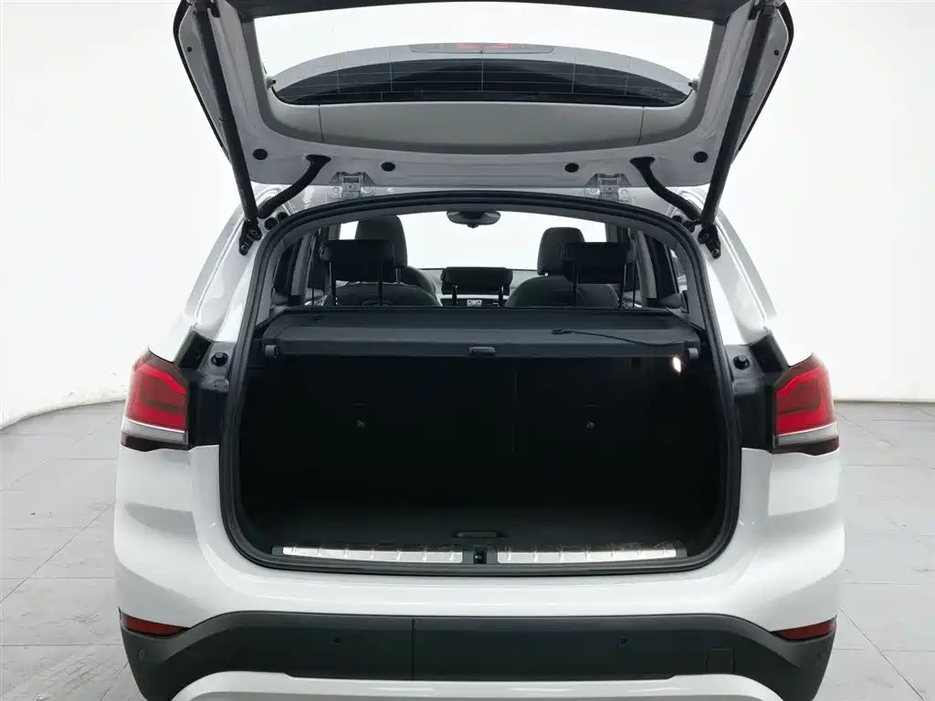 BMW X1 2021 sDrive20Li Fashion Model купить на сайте DeffCars