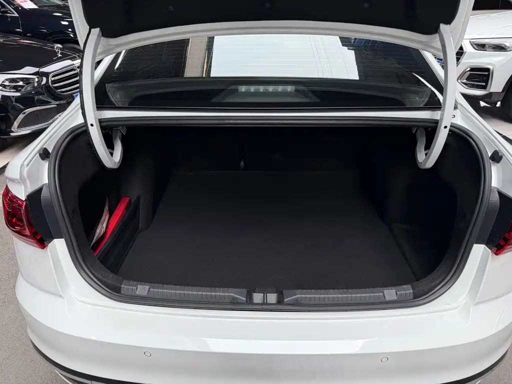 Bora 2023 300TSI DSG Premium Edition купить на сайте DeffCars