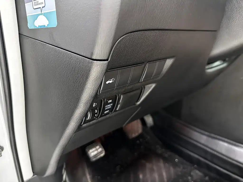 Patrol 2018 4.0L Platinum model купить на сайте DeffCars
