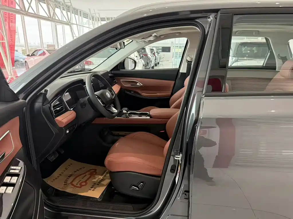 Changan CS75 2026 PRO 1.5T DCT Exclusive model 7 seats купить на сайте DeffCars