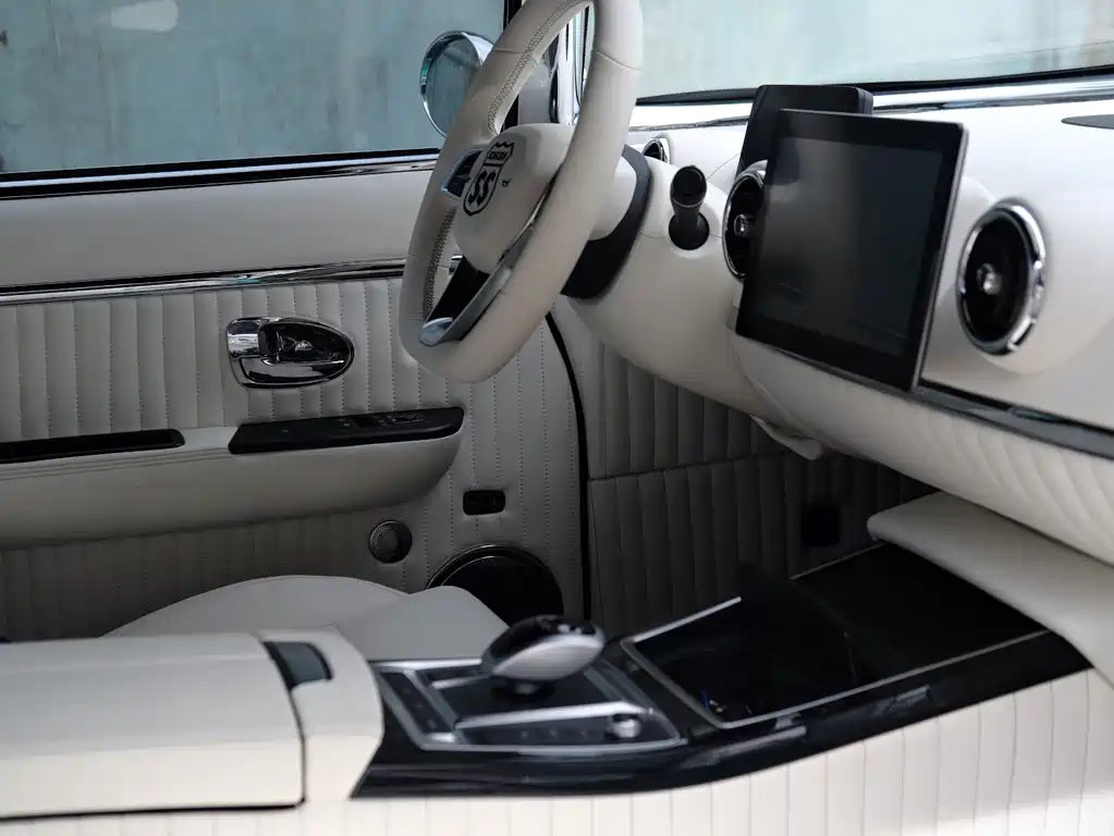 SS DOLPHIN 2021 1.5T plug-in hybrid standard model купить на сайте DeffCars