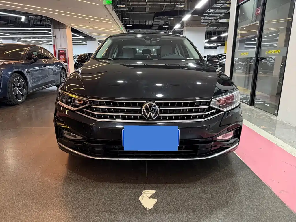 Magotan 2023 2 million commemorative edition 330TSI DSG luxury model купить на сайте DeffCars