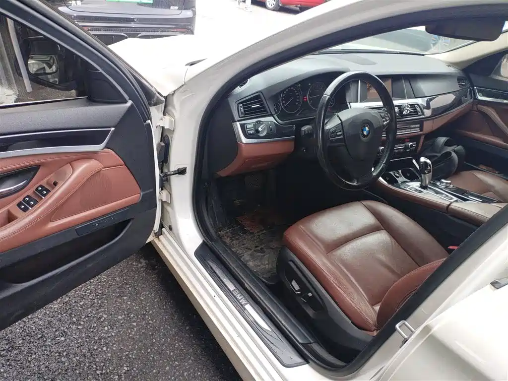 BMW 5 Series Imported 2014 520i Elegant купить на сайте DeffCars