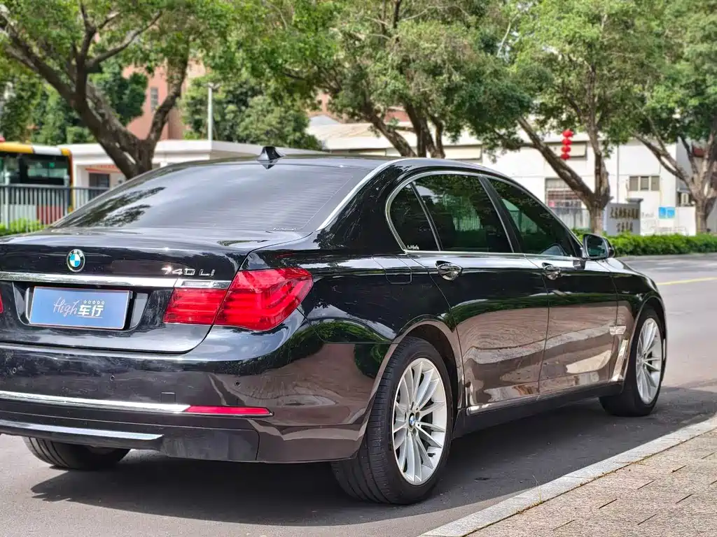 BMW 7 Series 2014 730Li Exclusive Edition купить на сайте DeffCars