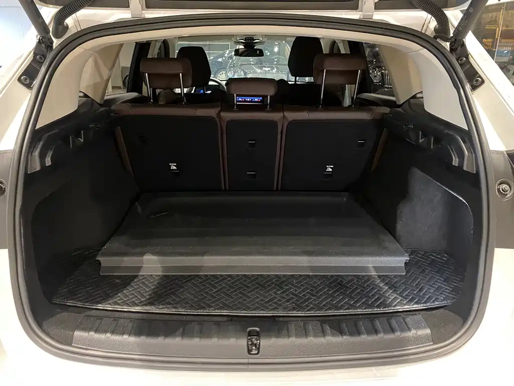 BMW X1 2023 sDrive20Li X Design Package купить на сайте DeffCars