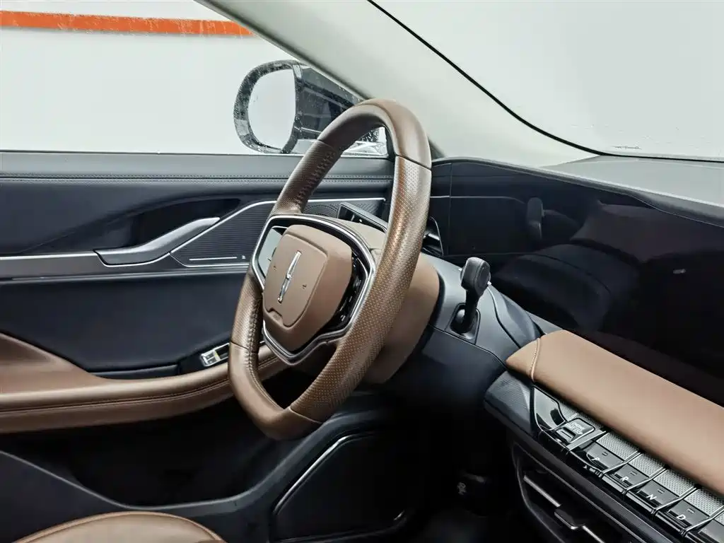 Lincoln Z 2024 2.0T two-wheel drive premium hybrid version купить на сайте DeffCars