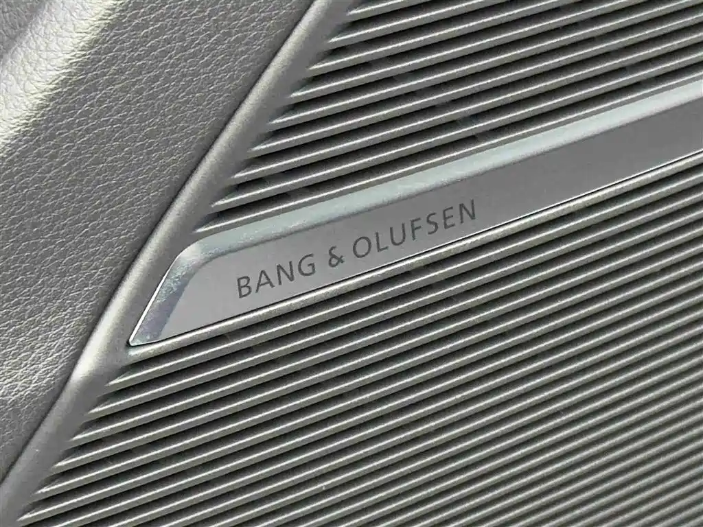 Audi Q7 2023 55 TFSI quattro S line sports купить на сайте DeffCars