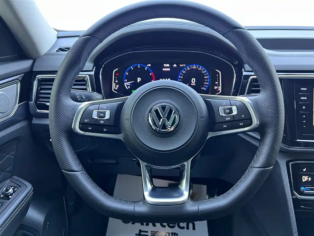 Touron 2020 Touron X facelift 530 V6 four-wheel drive luxury version купить на сайте DeffCars