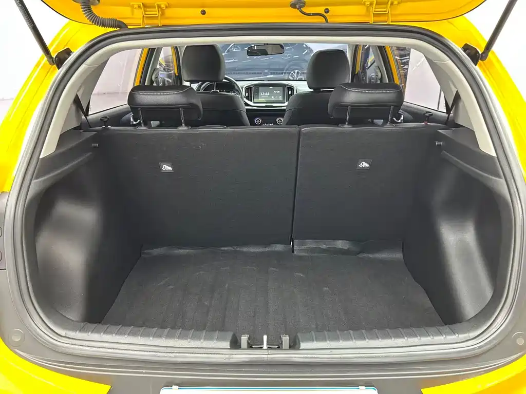 Yipao 2021 1.4L CVT fun sunroof model купить на сайте DeffCars