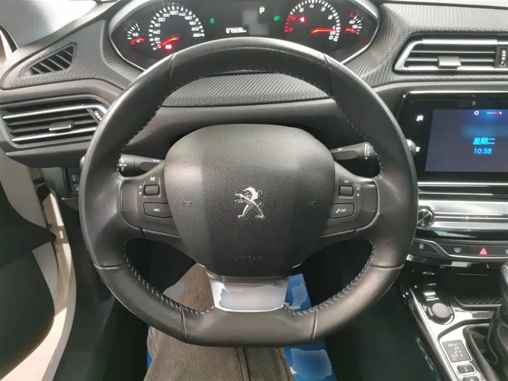 Peugeot 308 2018 1.6L automatic luxury version купить на сайте DeffCars