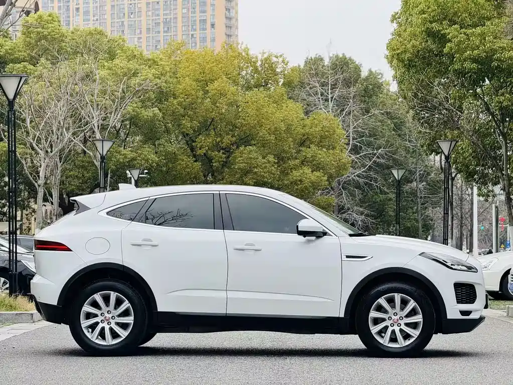 Jaguar E-PACE 2018 P200 National V купить на сайте DeffCars